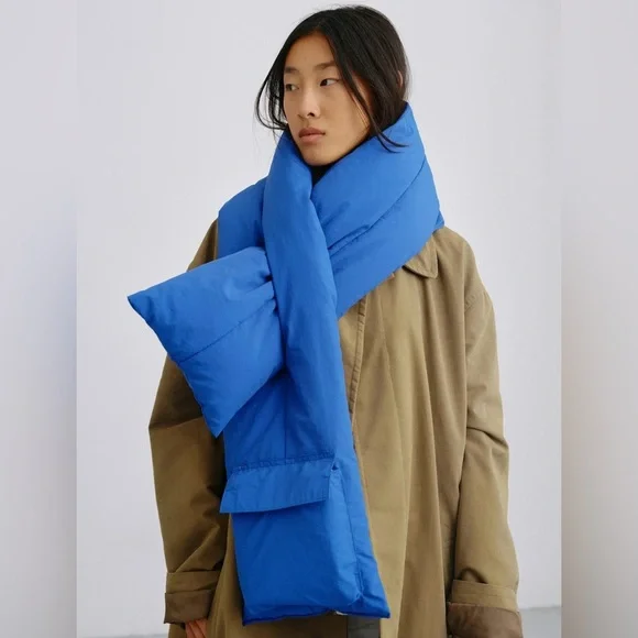 Olend Padded Puffer Scarf in Royal Blue - Picture 1 of 6